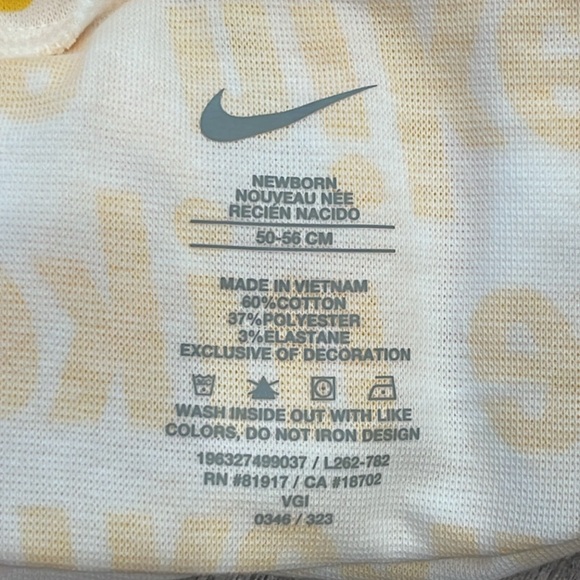 COPY - Nike 2 Piece Set For Newborn New With Tags - Picture 6 of 7